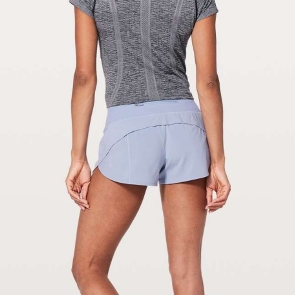 Lululemon Speed Up Short Berry Mist Lavender Size 8 - Picture 2 of 6